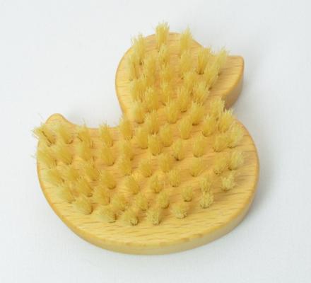 Ente Kinderhandwaschbürste mit hellen, weichen Naturborsten. Bürstenfabrik Keller seit 1869