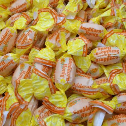 Sanddorn Honig + Vitamin C Bonbons von der Eduard Edel Bonbonfabrik, seit 1864.