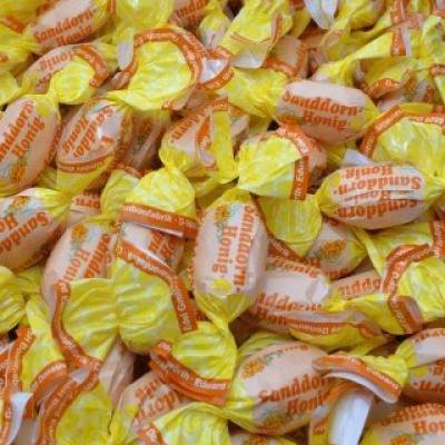 Sanddorn Honig + Vitamin C Bonbons von der Eduard Edel Bonbonfabrik, seit 1864.